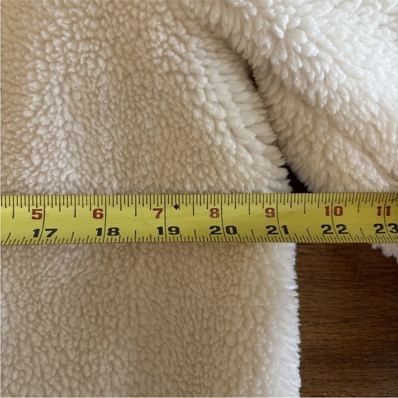 Gap Ivory Sherpa Teddy Mid Length Button Front Coat Women's Small - Picture 5 of 15